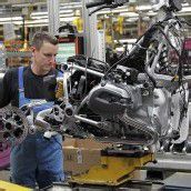 BMW erweitert Motorradwerk