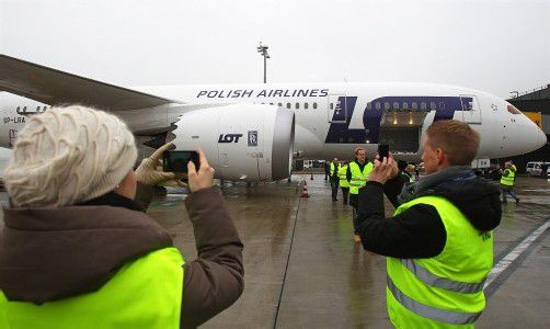In Wien ist gestern erstmals ein Dreamliner der polnischen Fluglinie LOT gelandet. Foto: Reuters
