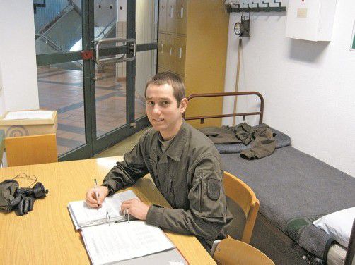 Maximilian Rusch ist Grundwehrdiener beim Jägerbataillon 23 und hat zu Weihnachten Bereitschaftsdienst. Foto: VN/Bösch