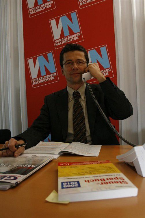 Steuerberater Dr. Peter Bahl berät heute am VN-Telefon. Foto: VN