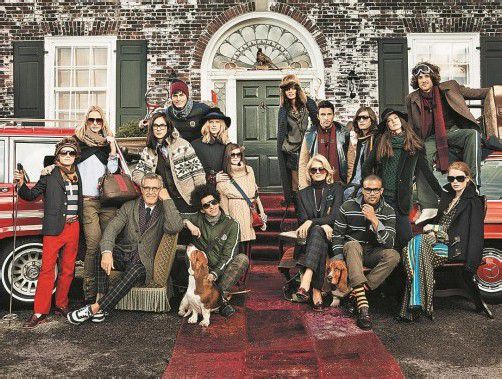 Strick kombiniert mit Flanell und klobigen Nietenboots ist auch heuer aus der Wintermode nicht mehr wegzudenken. Foto: Tommy Hilfiger