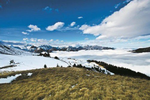 Werden für den morgigen Christtag prognostiziert: „Sonnenfenster“ und Föhn bis in tiefere Lagen. Foto: VN/Steurer