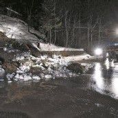Mure verschüttet Langener Straße
