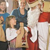 Der Nikolaus beehrt wieder Familien im ganzen Land