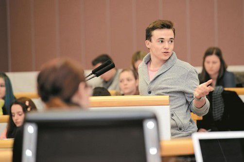 Über Zentralmatura, Schülermitbestimmung oder Berufsorientierung wurde im Schülerparlament am Montag debattiert. Foto: VLK
