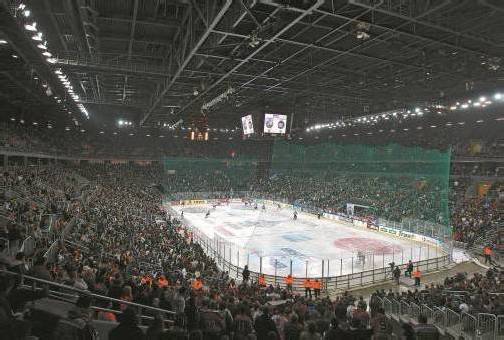 11.000 begeisterte Fans waren in der Arena Zagreb dabei, die Dornbirn Bulldogs mussten sich den Hausherren mit 2:5 geschlagen geben. Foto: dec/gepa