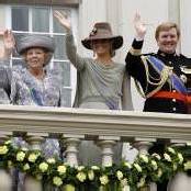 Königin Beatrix gibt ihr Amt ab