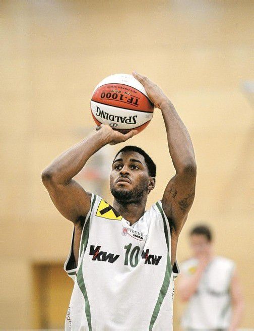 Ashton Smith war Topscorer im Westderby. Foto: VN/Stiplovsek