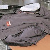 „Polizist“ erbeutete in Wettlokal Tausende Euro