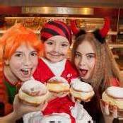 Fünf Krapfen um € 2,50 am Faschingssamstag