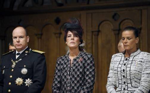 Fürst Albert und seine Schwestern Caroline und Stéphanie distanzieren sich von dem Film, er sei historisch ungenau und unnötig „glamourisierend“.