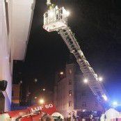 Brand in Tiefgarage: Wohnhaus evakuiert