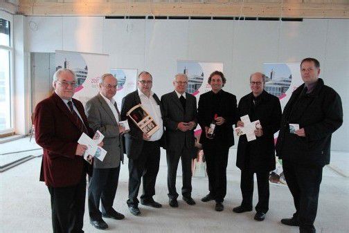 Günter Einwaller (l.), Christoph Rinderer, Bertram Bolter, Peter Haas, Konrad Hänsler und Richard Nikolussi mit Hansjörg Seeberger. Foto: Mez