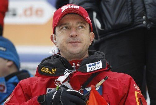 Hatte schon bessere Zeiten mit seinen Springern: ÖSV-Trainer Alexander Pointner bleibt trotz schlechtem Polen-Ergebnis ruhig. Foto: reuters