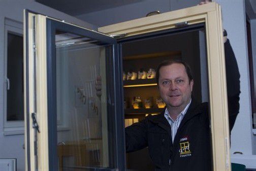 Helmut Graf sorgt mit seinem Team bei den Kunden für den richtigen Durchblick. Foto: vn/hartinger