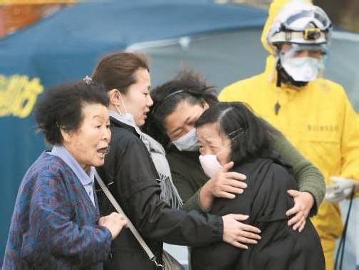Kann man angesichts der Katastrophe von Fukushima wirklich noch guten Gewissens an den Ausbau der Atomkraft denken? Foto: dapd