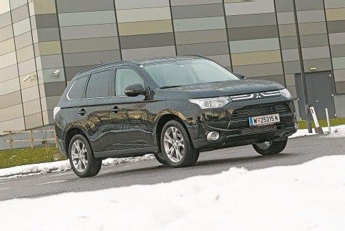 Leichter, komfortabler und im Innenraum qualitativ verbessert – Mitsubishi hat den Outlander kräftig überarbeitet. Fotos: vn/Steurer