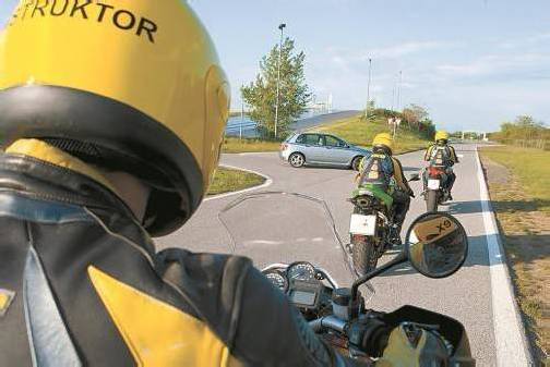 Mehrphasenausbildung Motorrad: In die neue Klasse A 1 kann man jetzt ab dem vollendeten 16. Lebensjahr einsteigen. foto: ÖAMTC