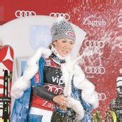 Shiffrin setzt sich die Krone auf