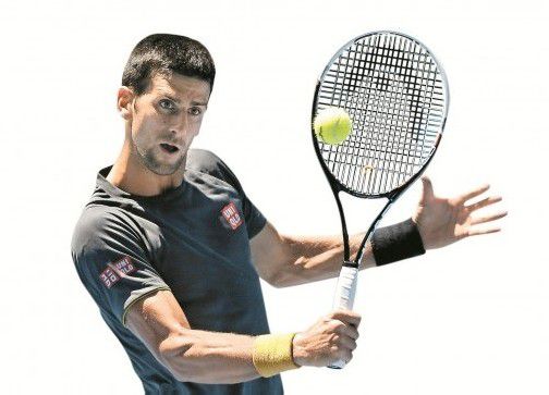 Novak Djokovic bei der Arbeit mit seinem neuentwickelten Highspeed-Racket von Head.
Foto: AP