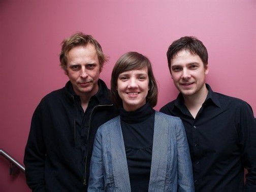 Regisseur mit Schauspieler: Florian Flicker (l.) sowie Doris Schneidtinger und Stefan Pohl. Fotos: SIE