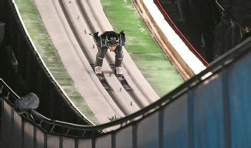 Routinier Wolfgang Loitzl schaffte es in Wisla auf Platz zwölf – und damit war er der beste Österreicher. Foto: gepa