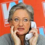 Am VN-Telefon Claudia Schmied gab Antworten /A8