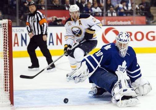 Vanek beim 2:1-Sieg der Sabres gegen die Maple Leafs. Foto: DAPD