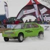 Motorspektakel auf Eis