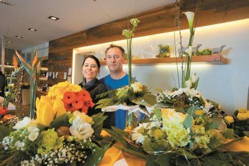 Berghild und Jörg Huschle führen die Gärtnerei und Floristik gemeinsam in dritter Generation. Foto: vn/hartinger