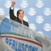 Berlusconi mischt wieder mit