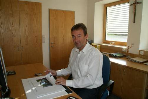 Bürgermeister Georg Moosbrugger informiert über das Budget 2013.