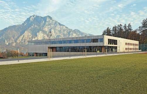 Das Agrar-Bildungs-Zentrum Salzkammergut der Fink Thurnher Architekten aus Bregenz ist ein preisgekröntes Beispiel für nachhaltiges Bauen. fotos: Walter Ebenhofer