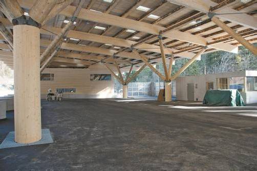 Das Dienstleistungszentrum Blumenegg ist bereits unter Dach. Foto: Hronek