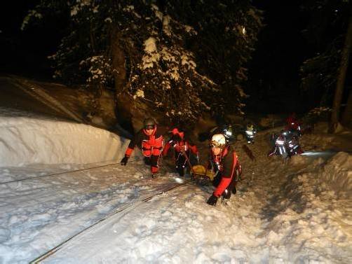 Die Einsatzkräfte übten in den Nachtstunden. Foto: feuerwehr