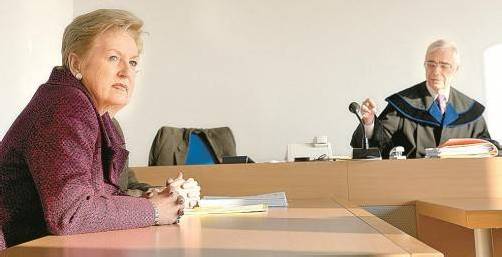Ex-Gesundheitsministerin Maria Rauch-Kallat (ÖVP) mit Richter Friedrich Kulka. Foto: APA