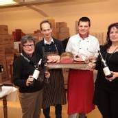 Gebratenes und Wein in aller Munde