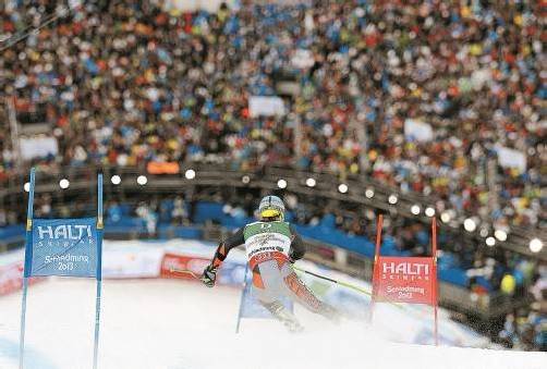 Gold und 35.000 Fans vor Augen: Ted Ligety bei seiner Fahrt zum WM-Titel im Schladminger Zielstadion. Foto: apA