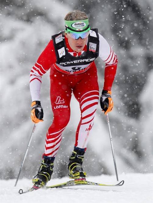 Harald Wurm kämpft im Teamsprint mit Bernhard Tritscher. Foto: gepa