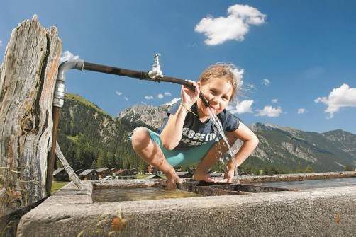 Ist die Wasserversorgung gefährdet? Eine EU-Konzessionsrichtlinie lässt die Wogen hoch gehen. foto: VN/Berchtold