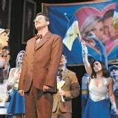 Ein Puppenheim mit Tussipower: Musical „Natürlich blond“ in Wien uraufgeführt