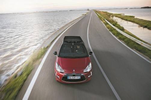 Kommt Mitte März zu den heimischen Händlern: das DS3 Cabrio von Citroën. Fotos: WErk