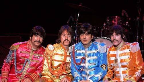 Mit „all you need is love!“ in die Ära der berühmtesten Band aller Zeiten eintauchen und einen außergewöhnlichen Abend erleben. Foto: cofo