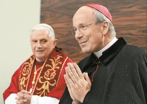 Papst Benedikt XVI. mit dem Wiener Erzbischof Kardinal Christoph Schönborn: Vorkonklave beginnt schon nächsten Freitag. Foto: APA