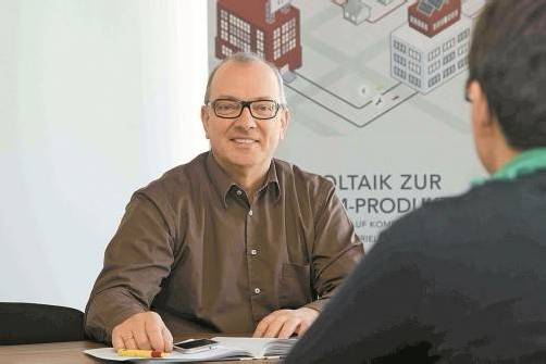 Seinen Kunden bietet Christian Häusle neben Beratung auch eigene Energielösungen an. Foto: VN/Paulitsch