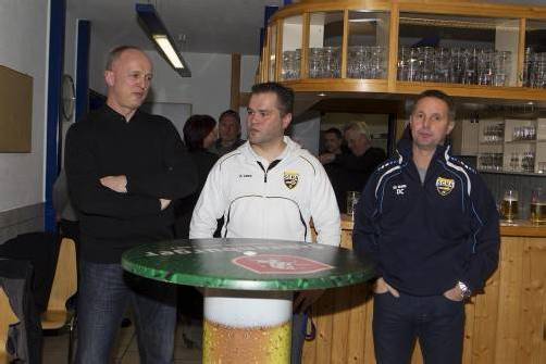 Sportchef Georg Zellhofer (l.) und Trainer Damir Canadi im Gespräch.
