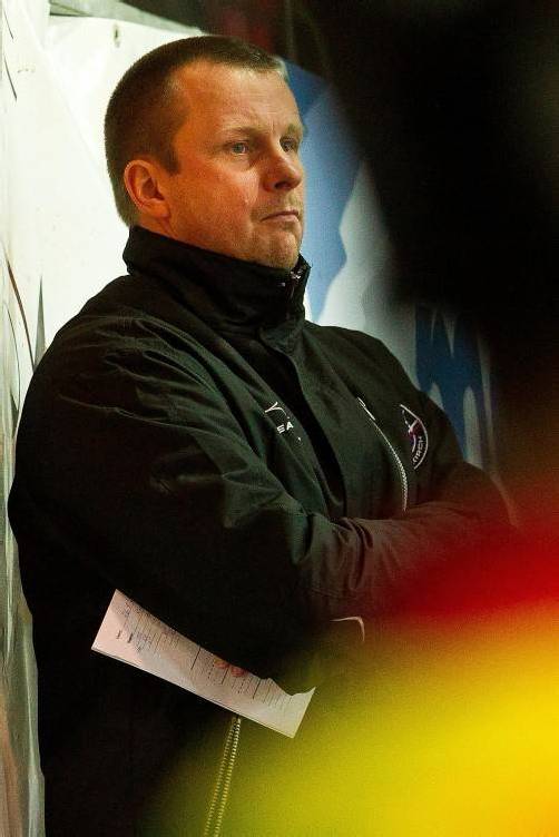 VEU-Coach Michael Lampert weiß, was heute ansteht. Foto: Steurer