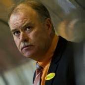 Verlängerung – MacQueen bleibt DEC-Coach /C3
