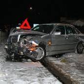 Fahrer bei Schleuderunfall verletzt