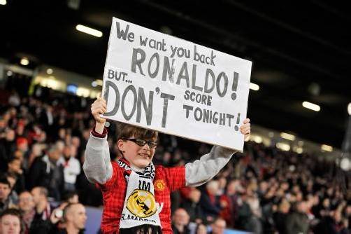 Auch die jungen Fans bereiteten dem Real-Star Cristiano Ronaldo einen herzlichen Empfang. Fotos: gepa/2